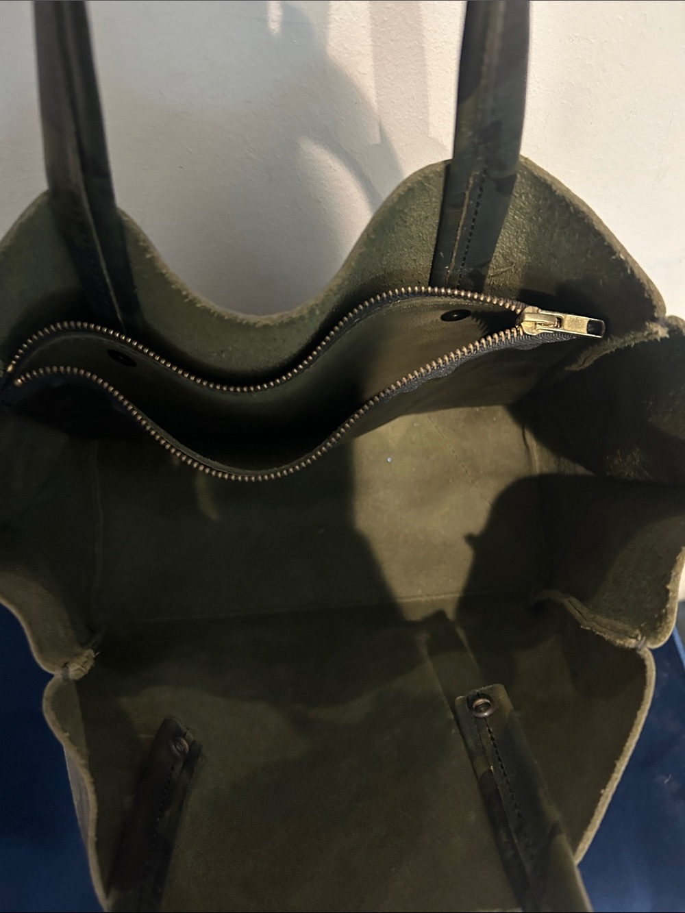 Camouflage Tote Bag in Green - Picture 3 of 4